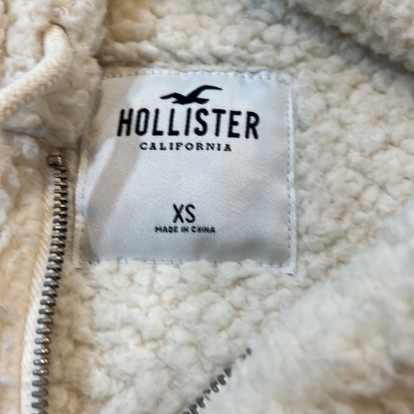 Womens Hollister Sherpa jacket size XS - Picture 2 of 3